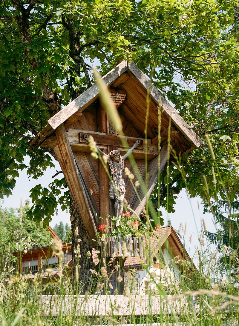 © Claudia Mann - Wooden crucifix in La Villa.