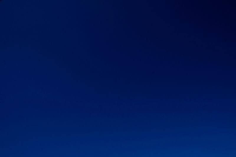 © Santiago Escobar-Jaramillo - The blue sky is a metaphor for the lack of water (clouds) and drought in Guajira, Colombia.