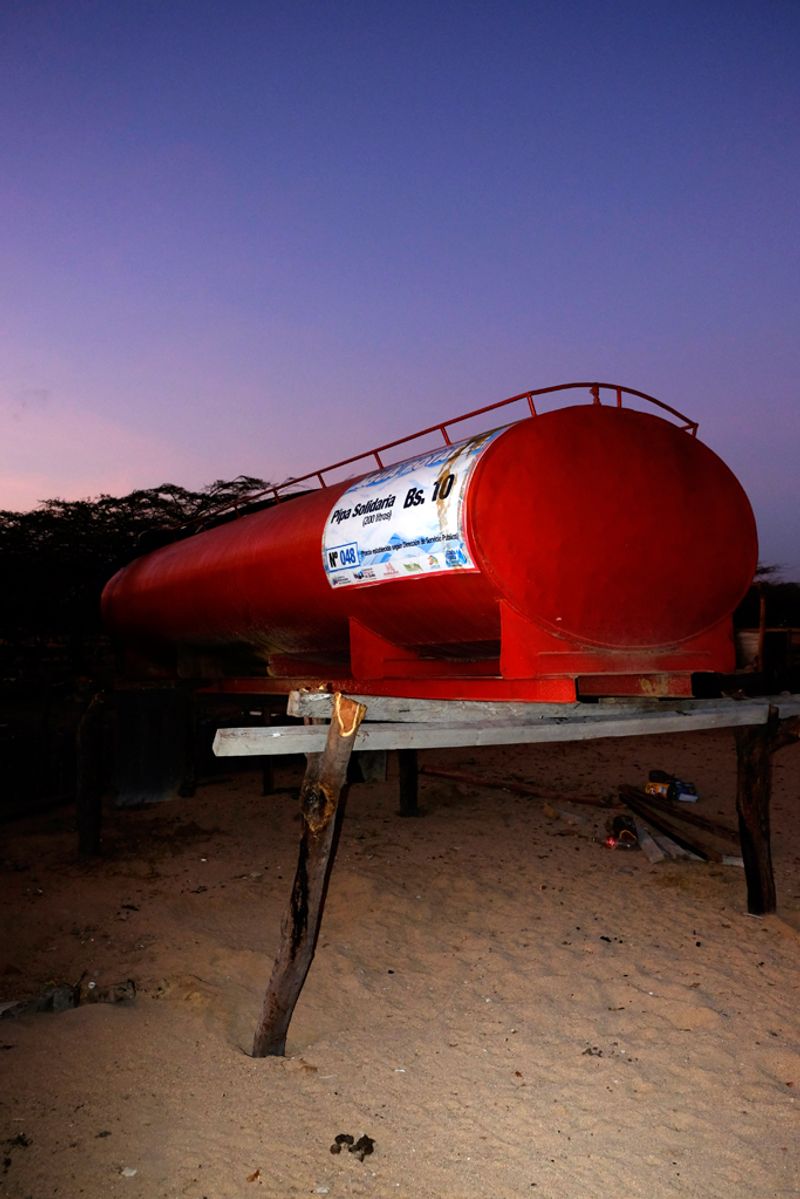 © Santiago Escobar-Jaramillo - Image from the ELEFANTE BLANCO (White Elephant) photography project