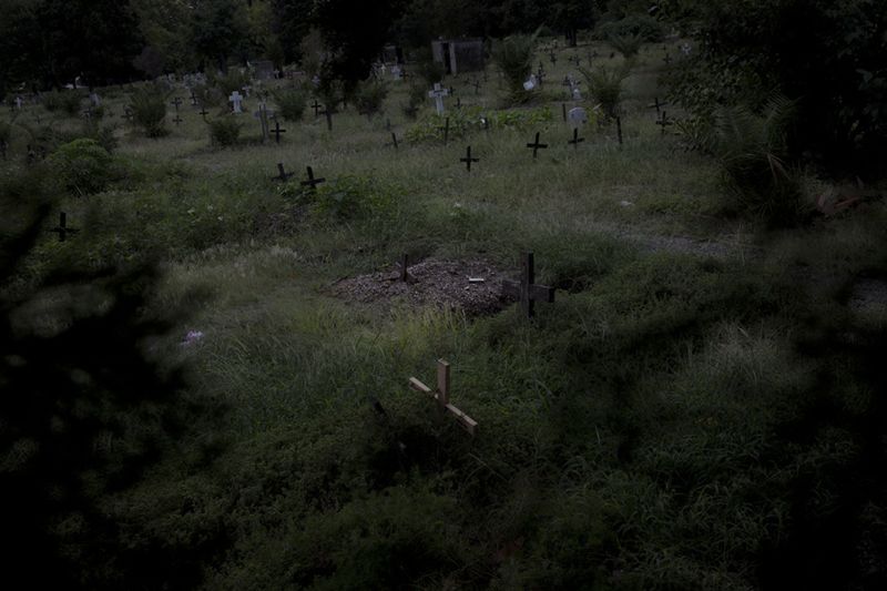 © Myriam Meloni - The Chacarita Cemetery, Buenos Aires 2012.