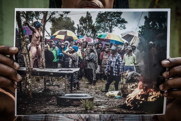 © Vlad Sokhin - Image from the Crying Meri. Violence Against Women in Papua New Guinea photography project
