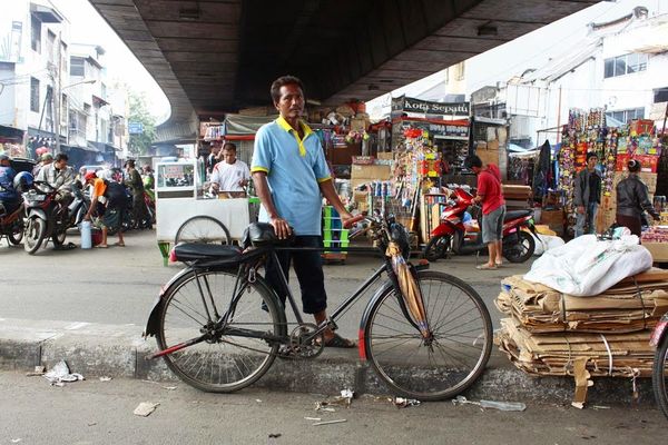 © idealita ismanto - Image from the Bicycle Ojek photography project