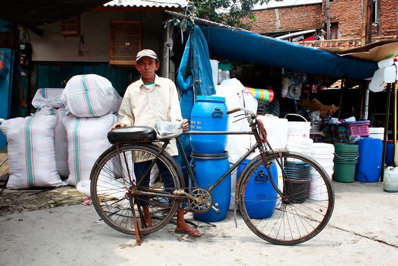 © idealita ismanto - Image from the Bicycle Ojek photography project
