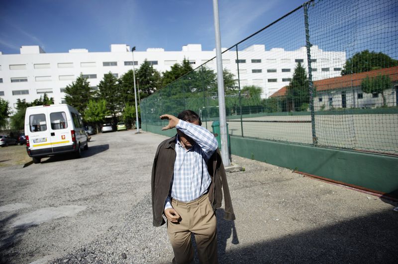 © Tommaso Rada - Mr Fortuna; he lost both his arms after an explosion during the war in Guinea Bissau