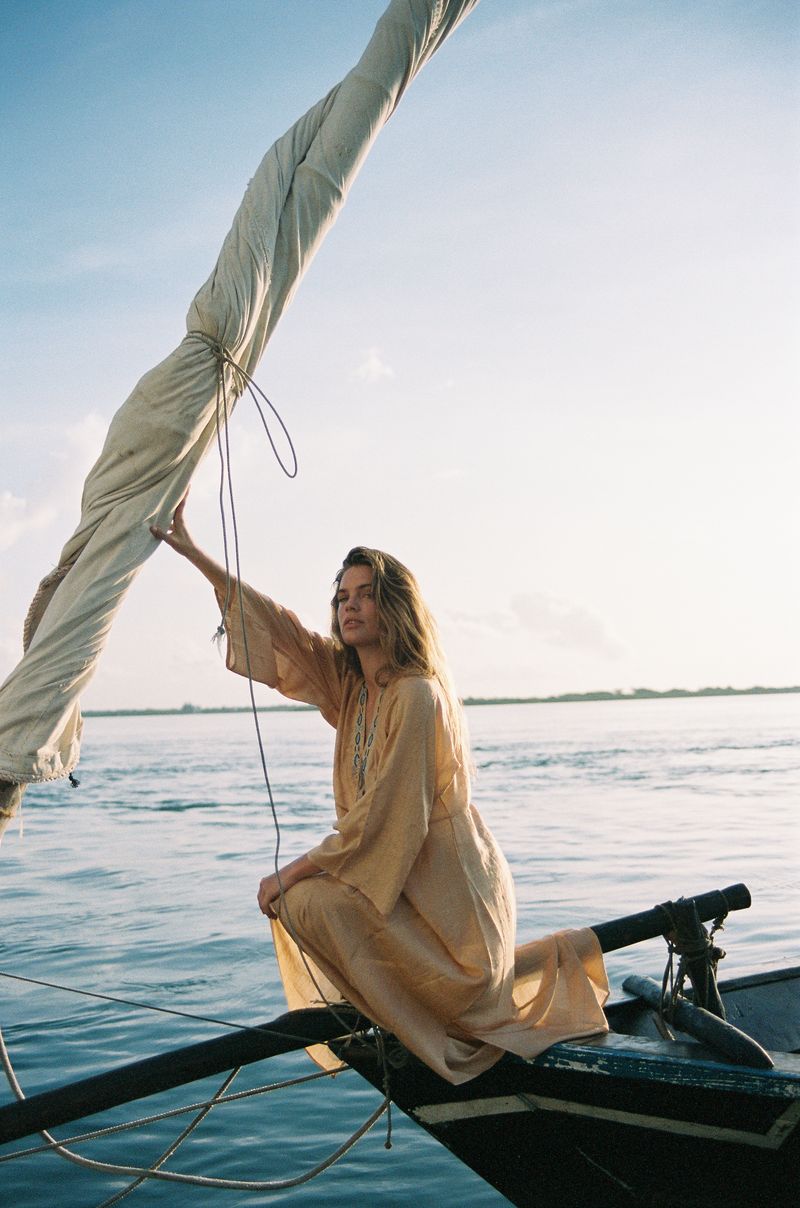 © Ashley Swinton - Lois