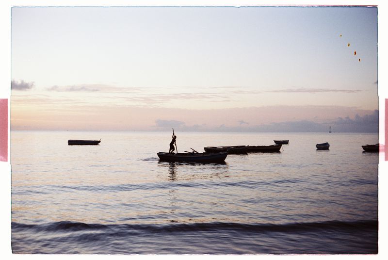 © Kelsy Macuacua - Image from the TRAÇOS DA MARÉ AZUL photography project