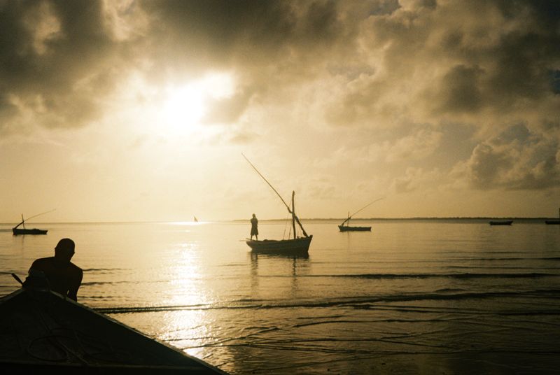 © Kelsy Macuacua - Image from the TRAÇOS DA MARÉ AZUL photography project