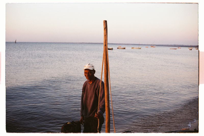 © Kelsy Macuacua - Image from the TRAÇOS DA MARÉ AZUL photography project