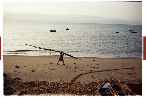 © Kelsy Macuacua - Image from the TRAÇOS DA MARÉ AZUL photography project