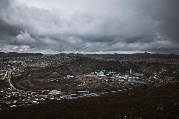 © Stefano Sbrulli - Image from the El plomo dentro photography project