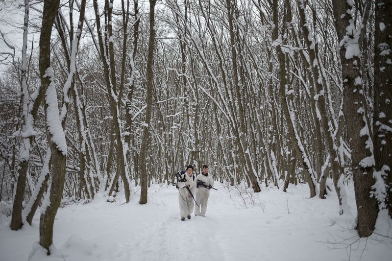 © EDUARD KORNIYENKO - Image from the LORDS OF THE GUNS photography project