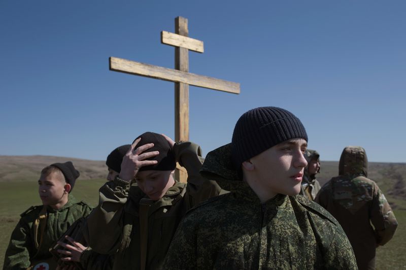 © EDUARD KORNIYENKO - Image from the LORDS OF THE GUNS photography project