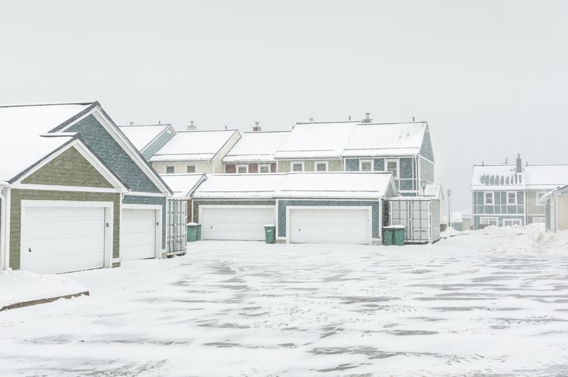 © Roxana Savin - Image from the I'll be late tonight photography project