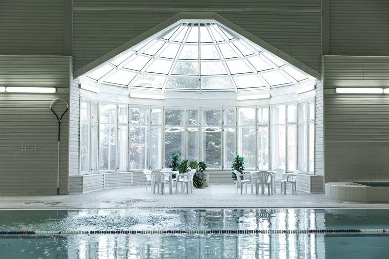 © Roxana Savin - Image from the I'll be late tonight photography project