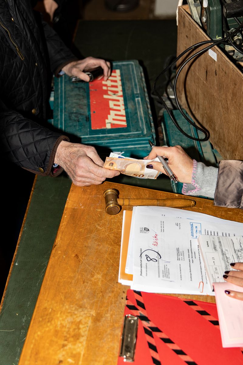 © Lukas Ratius - Auction of confiscated goods by the Saarbrücken public prosecutor