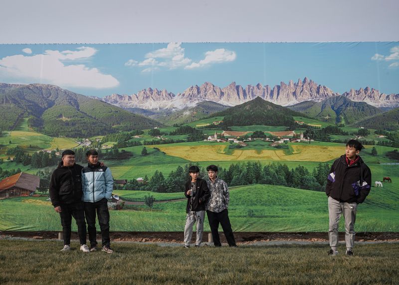 © Pang Hai - Image from the Heart Warming Rocks photography project