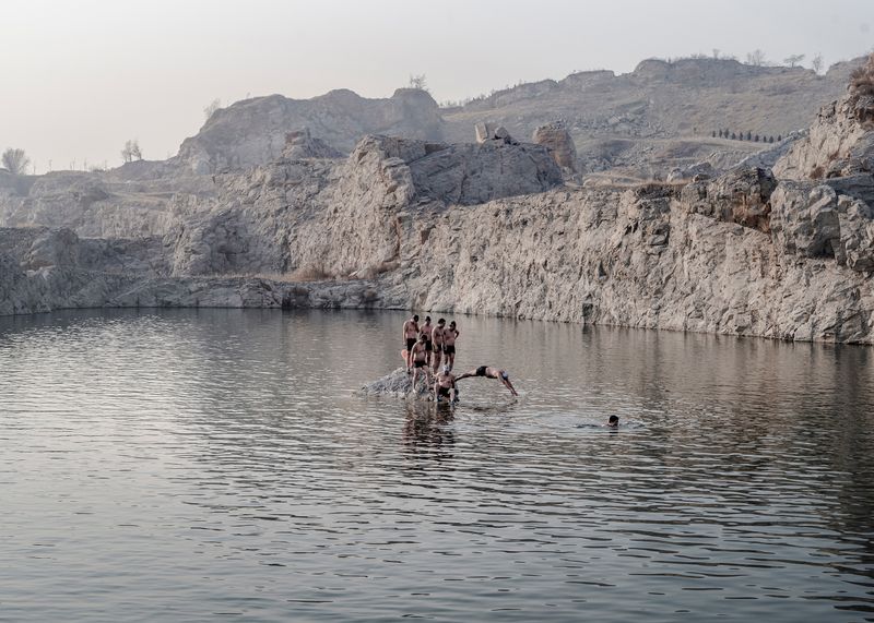 © Pang Hai - Image from the Heart Warming Rocks photography project