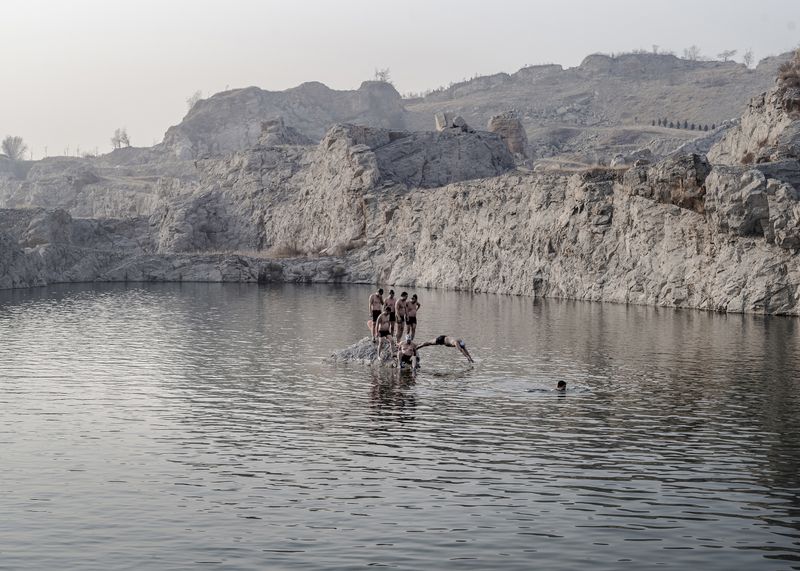 © Pang Hai - Image from the Heart Warming Rocks photography project