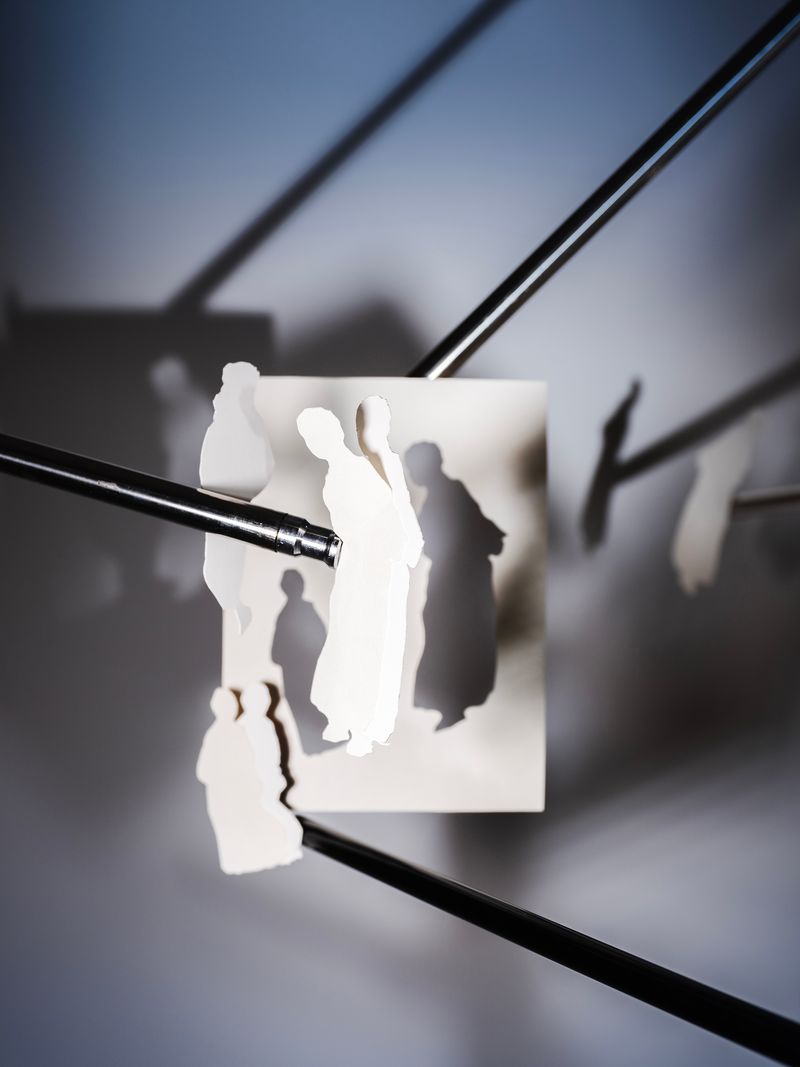 © Pang Hai - People have become nothingness and slaves of algorithms.