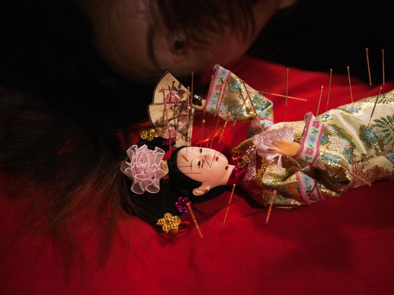 © Pang Hai - Gege’s body :This is a kind of ancient curse method. She uses it to heal the pain caused by others in real world.