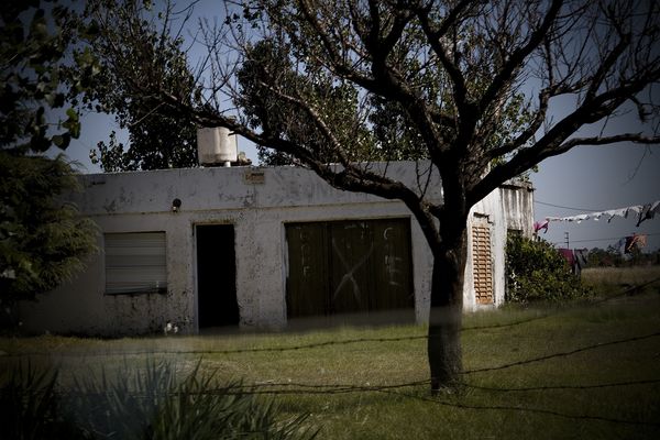 © Cecilia Antón - Casa quinta donde funcionaba el prostíbulo donde prostituían a Dana Pecci. Olavarría. Provincia de Buenos Aires.