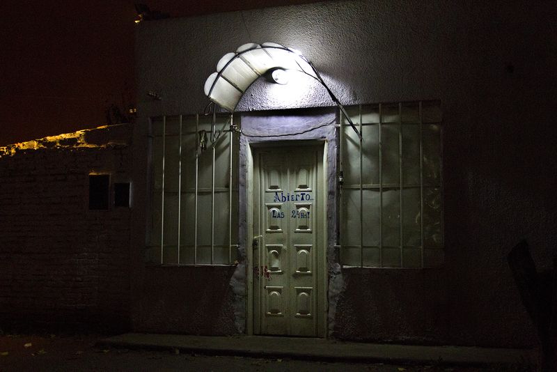 © Cecilia Antón - Prostíbulo, zona sur del Gran Buenos Aires.