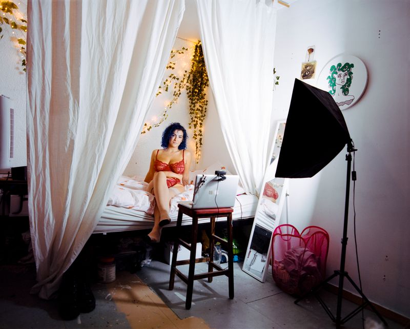 © Alexander Robertson - Image from the The Peanut Project photography project