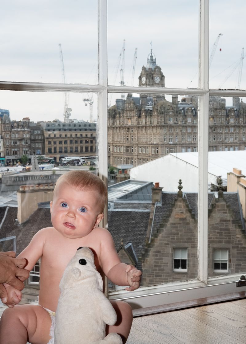 © Linda Forsell - Fanta in front of Edinburgh!
