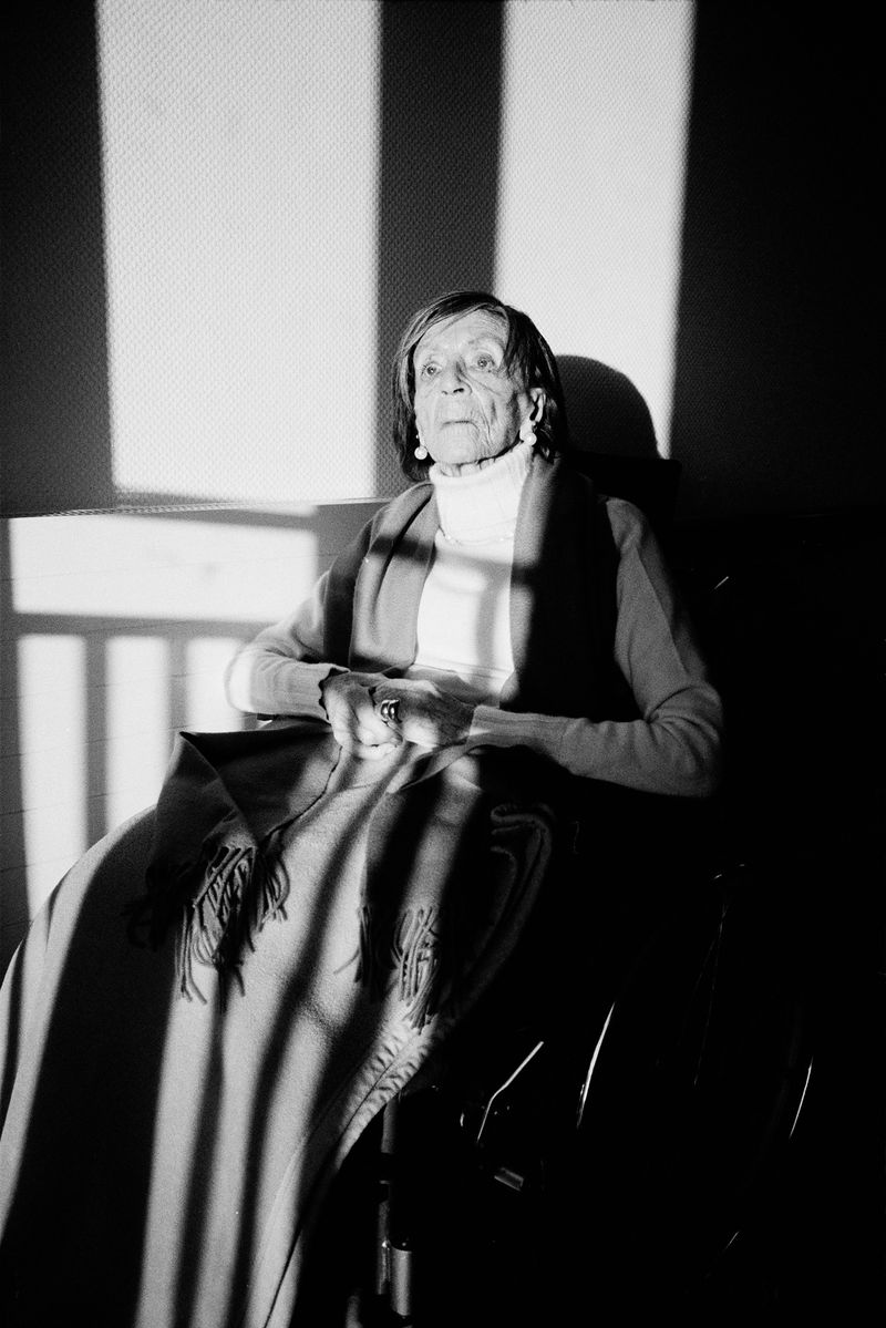 © Louisa Boeszoermeny - Image from the Coral Tangerine photography project