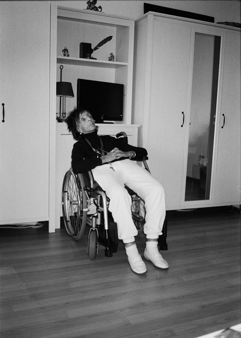 © Louisa Boeszoermeny - Image from the Coral Tangerine photography project