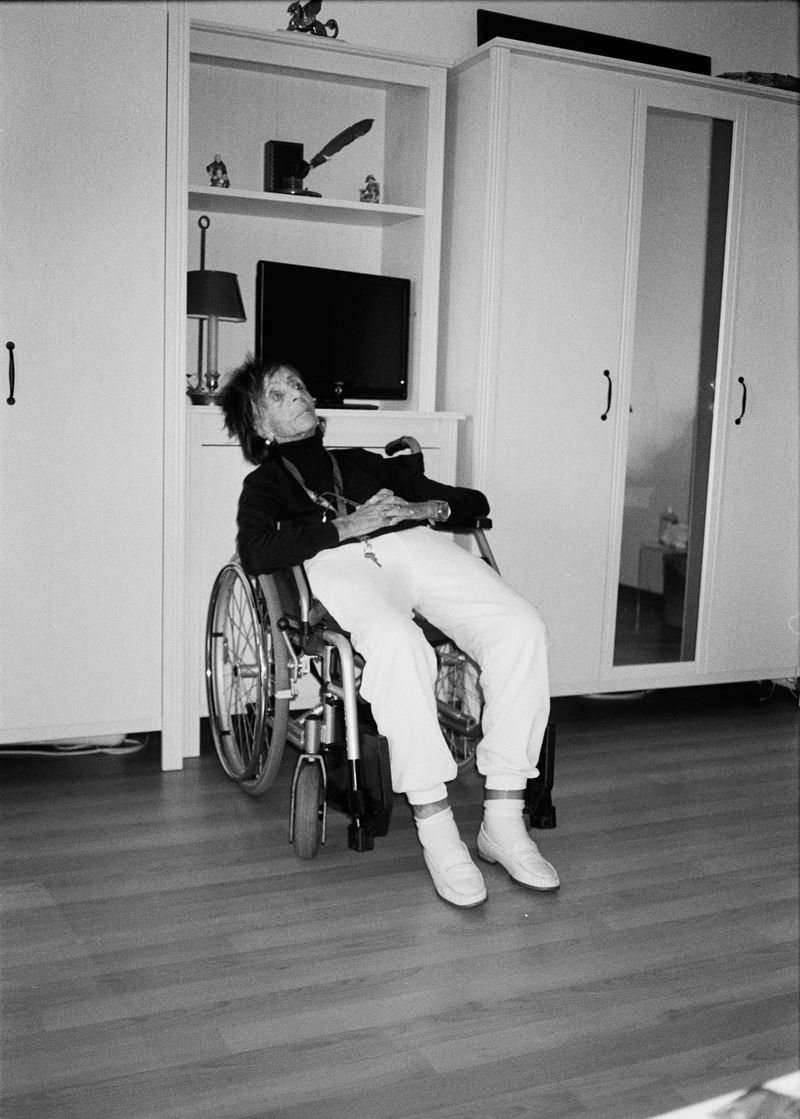 © Louisa Boeszoermeny - Image from the Coral Tangerine photography project