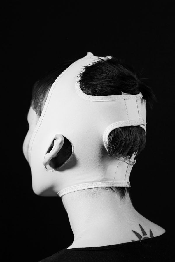 © Louisa Boeszoermeny - Restraint