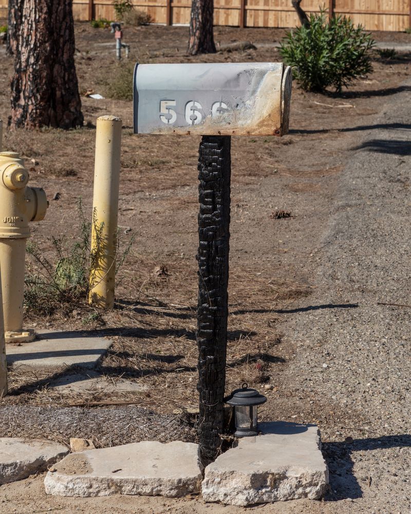 © Anastasia Samoylova - Mailbox of a burnt down house in Malibu, CA