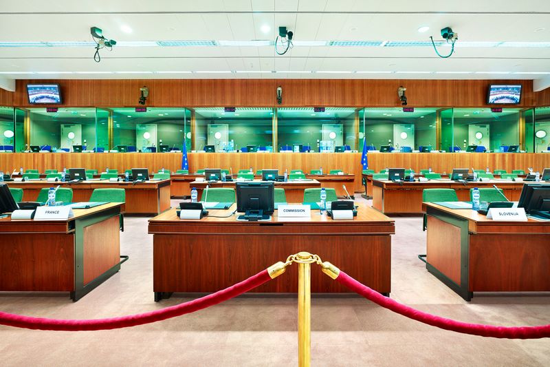 © Luca Zanier - Image from the Corridors of Power photography project