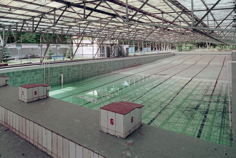 © Johann Karl - Open air swimming pool, 1994
