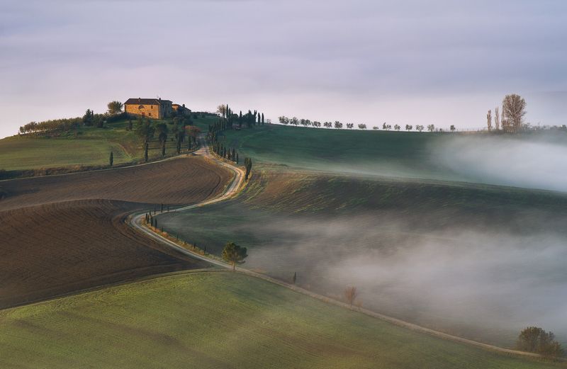 © Pavel Oskin - Image from the The Live of the House photography project