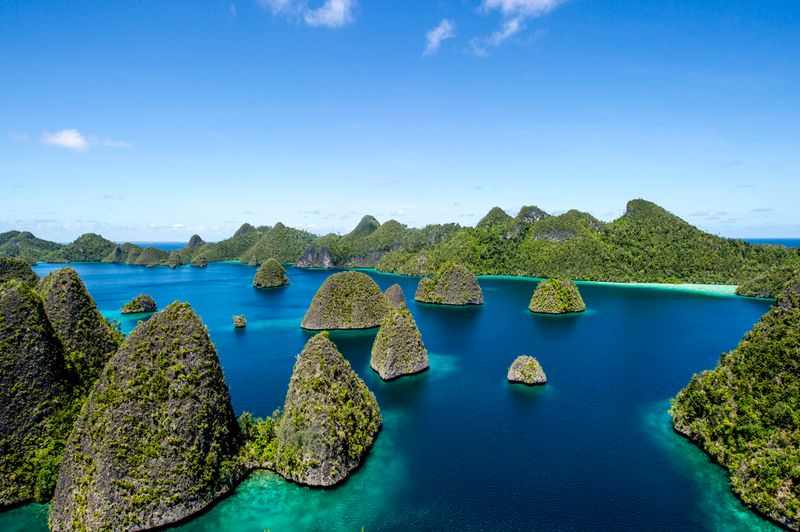 © James Morgan - Image from the Last of the Sea Nomads photography project