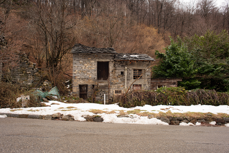 © Michele Rubino - Image from the Case di Pietra photography project