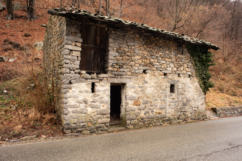 © Michele Rubino - Image from the Case di Pietra photography project