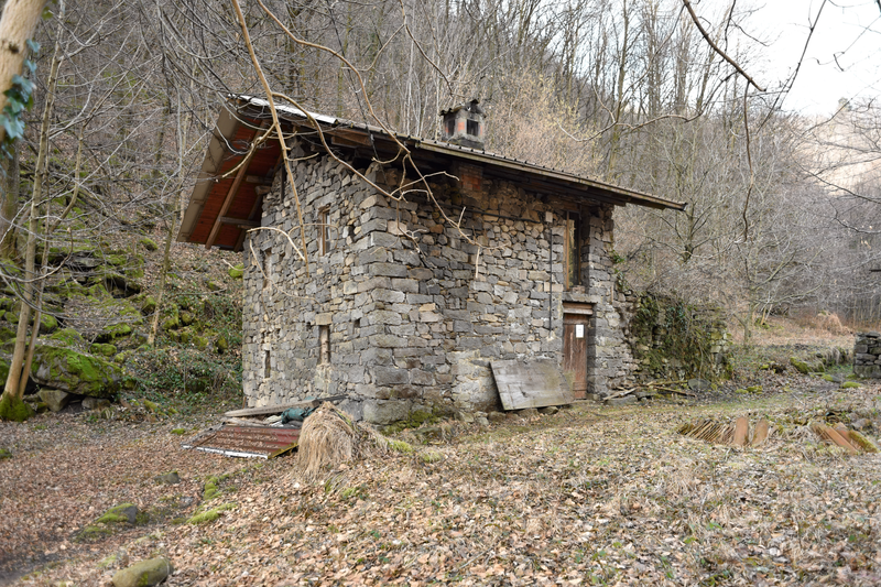 © Michele Rubino - Image from the Case di Pietra photography project