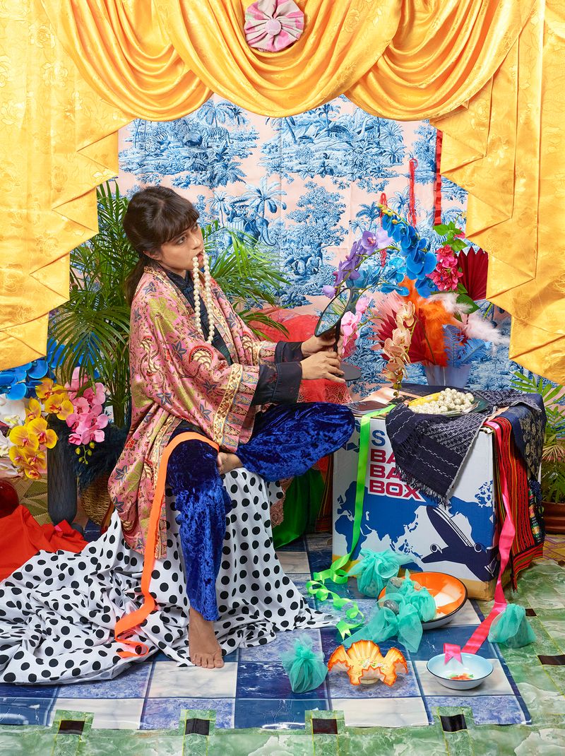 © Wawi Navarroza - "Mouth of Pearls / Oryental & Overseas (Self-Portrait)" Wawi Navarroza, 2022 135 x 101 cm (53 x 40 inches)