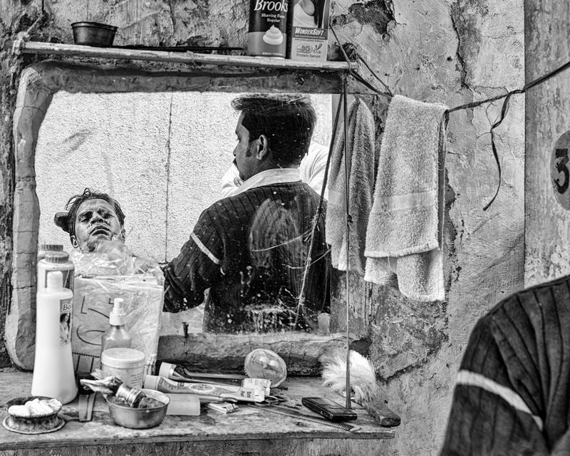 © Kip Harris - Streetside Barber, Delhi