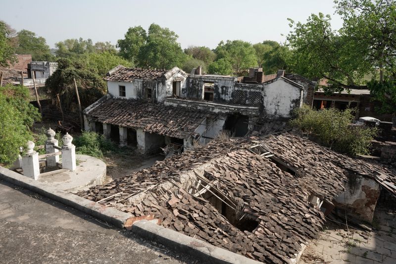 © Niharika Chauhan - Image from the Time is a River photography project