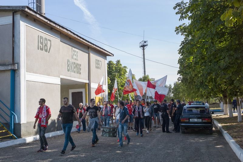 © Chiara Dazi - Image from the The Moldovan derby photography project