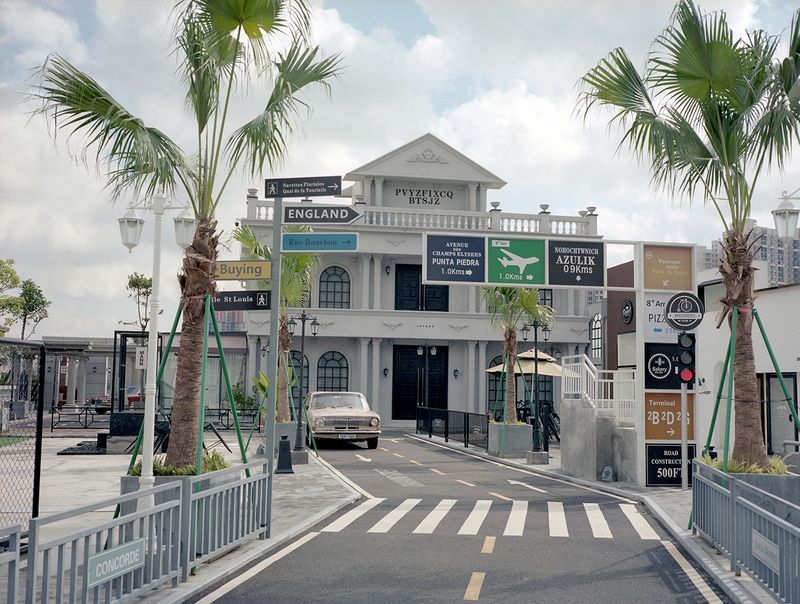 © Ge Zeng - Tropical style town