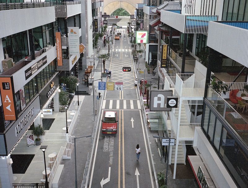 © Ge Zeng - Hongkong style town