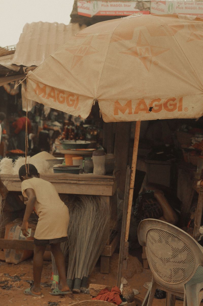 © Stephanie Nnamani - Image from the GLASS: RE/FLECTION photography project