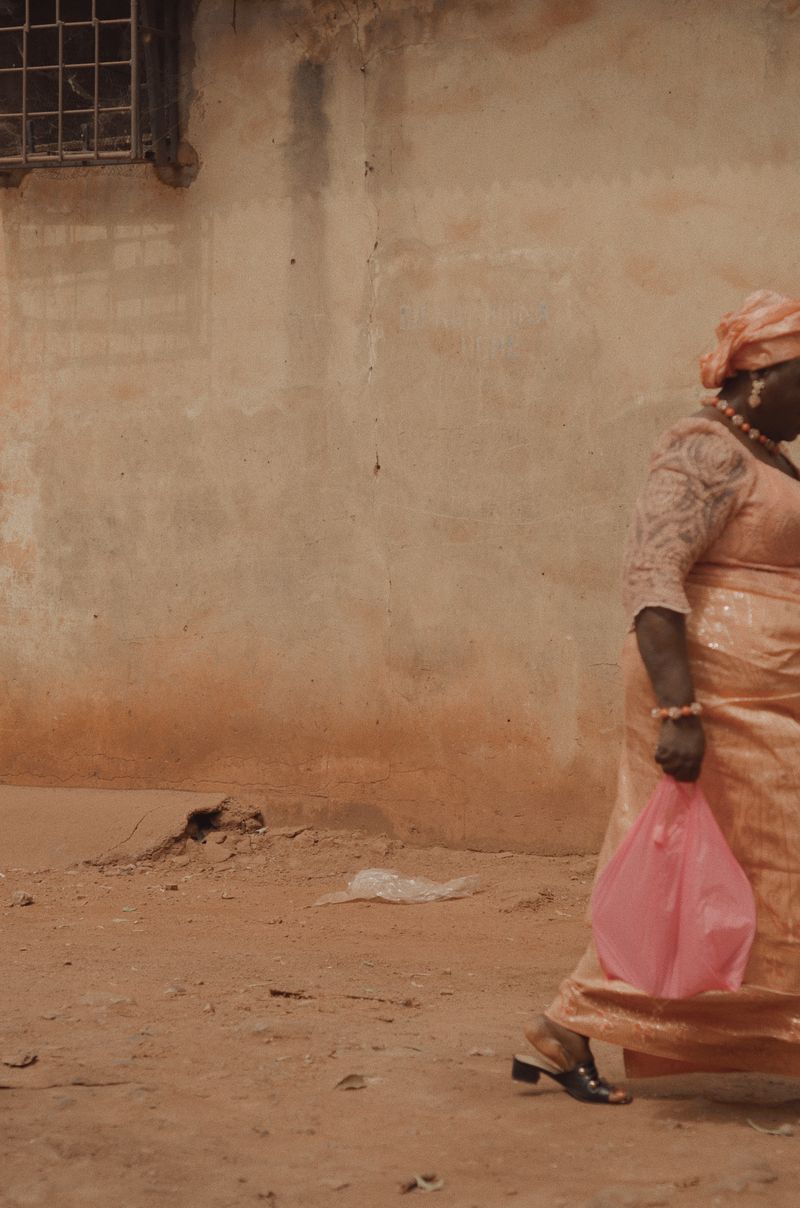 © Stephanie Nnamani - On Sunday, we wear our best (2017) - published.