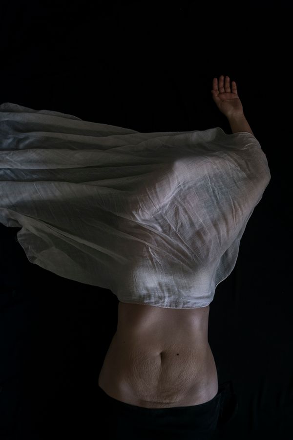 © sima choubdarzadeh - My friend says my stomach is my best part of my body.