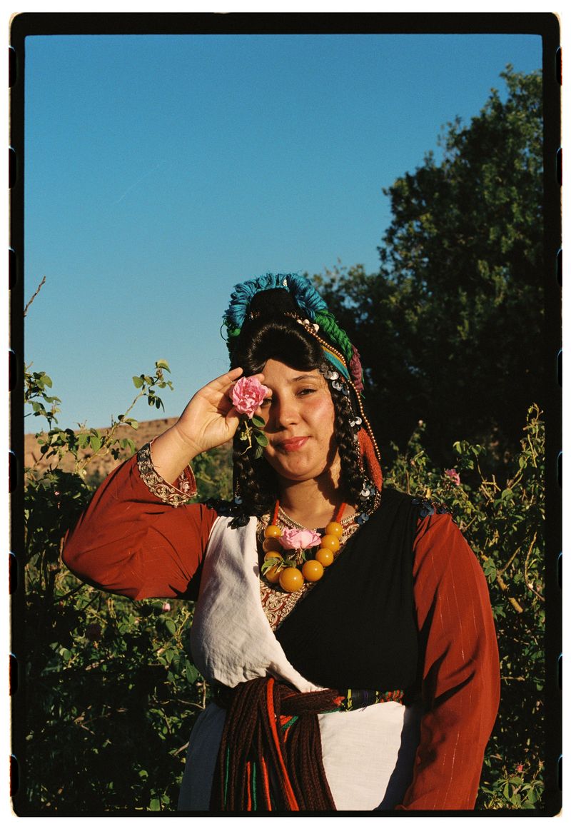 © Annissa Durar - Image from the The Rose Harvest photography project